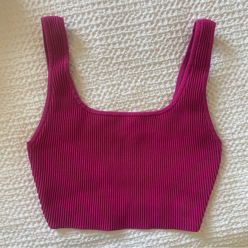 Aritzia Babaton Sculpt Knit Squareneck Cropped Tank
